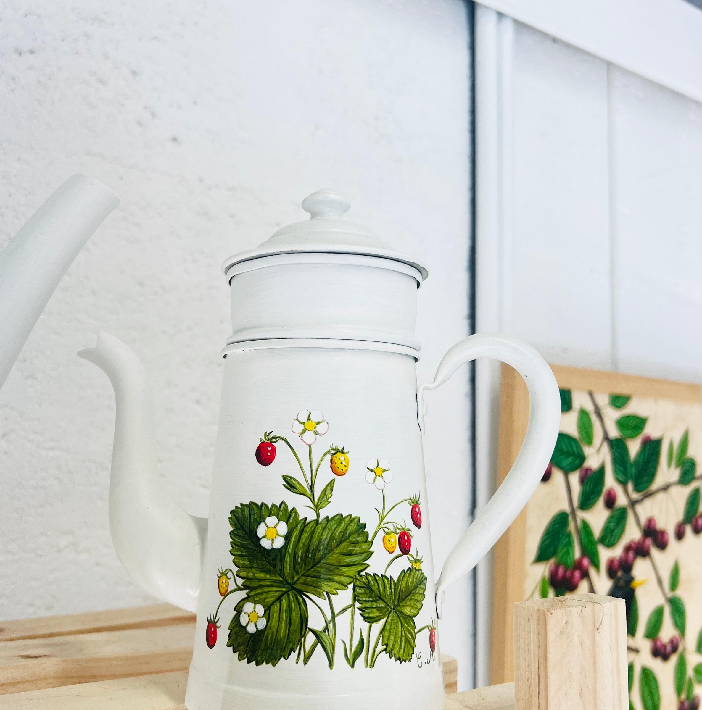 Cafetière ancienne aux fraises des bois - photo 1